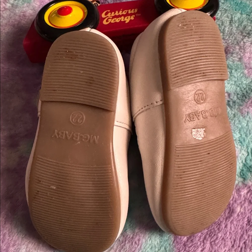 MG BABY Adorable Cream Baby Walker Shoes size 22